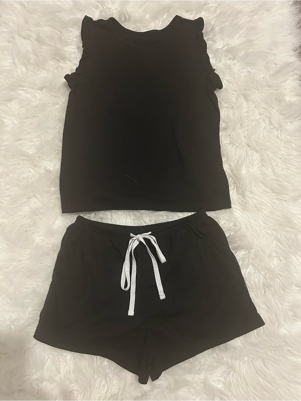 Girls short set. Size 11-12 years old